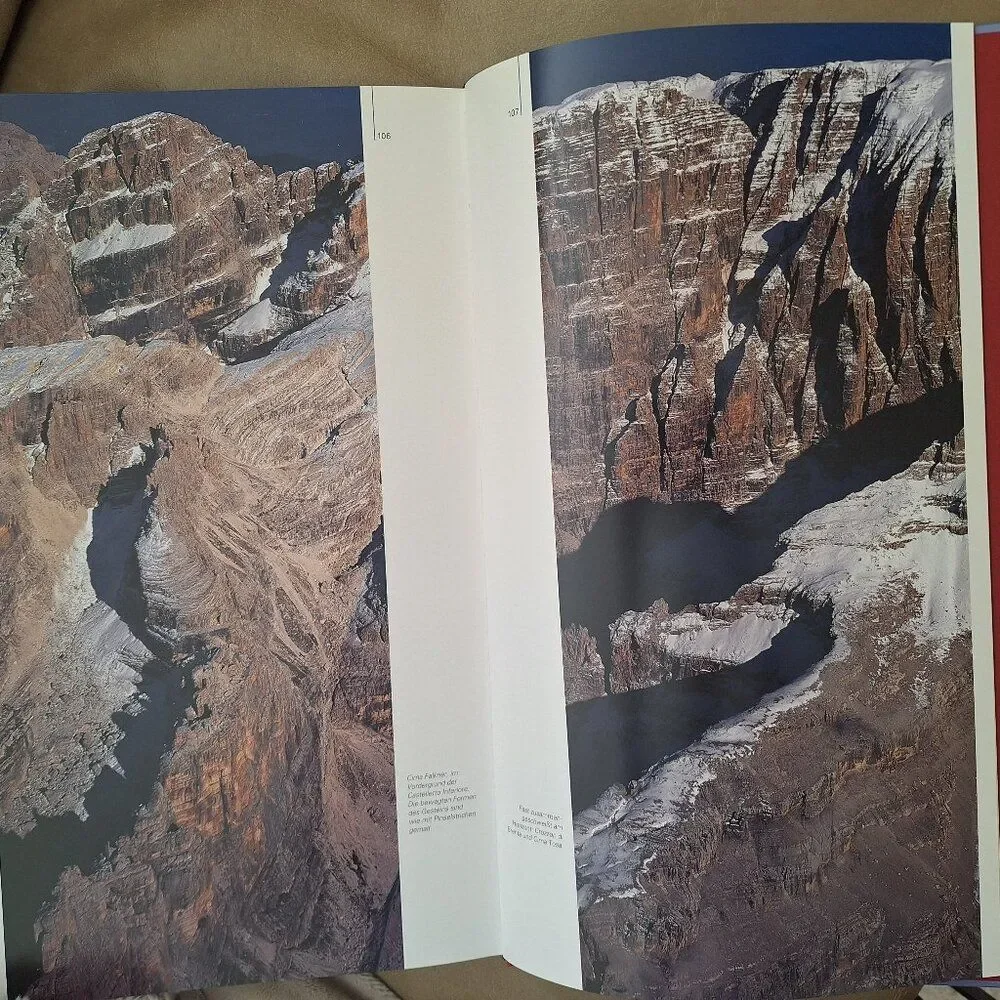 Dolomiten vertikal: The World Natural Heritage from the air / Coffee Table Book
